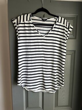 Express Black & White Striped V-Neck Cap Sleeve Tee